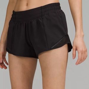 lululemon Hotty Hot Shorts Low Rise 2.5” Inseam